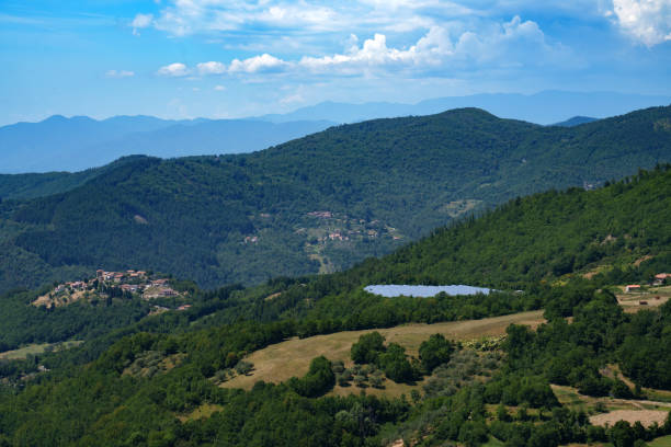 Paesaggio montano lungo la strada per Carpinelli